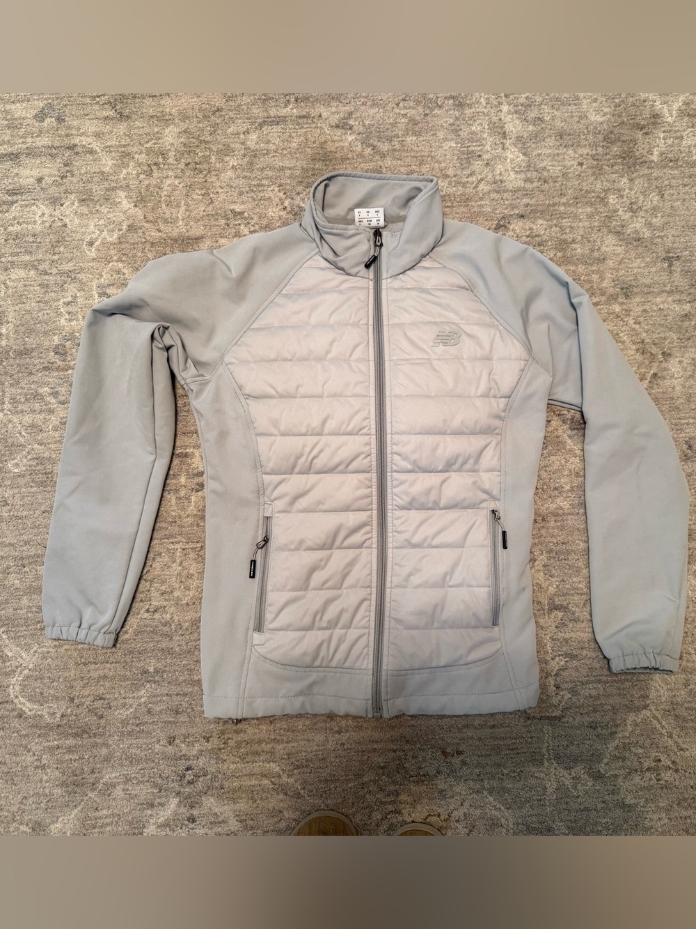 New Balance Women’s Light Gray Quilted Hybrid Jacket Small EUC